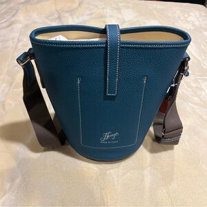 NWOT Teal Leather Henry's Bucket Bag By Dooney & Bourke Made In Italy! RARE